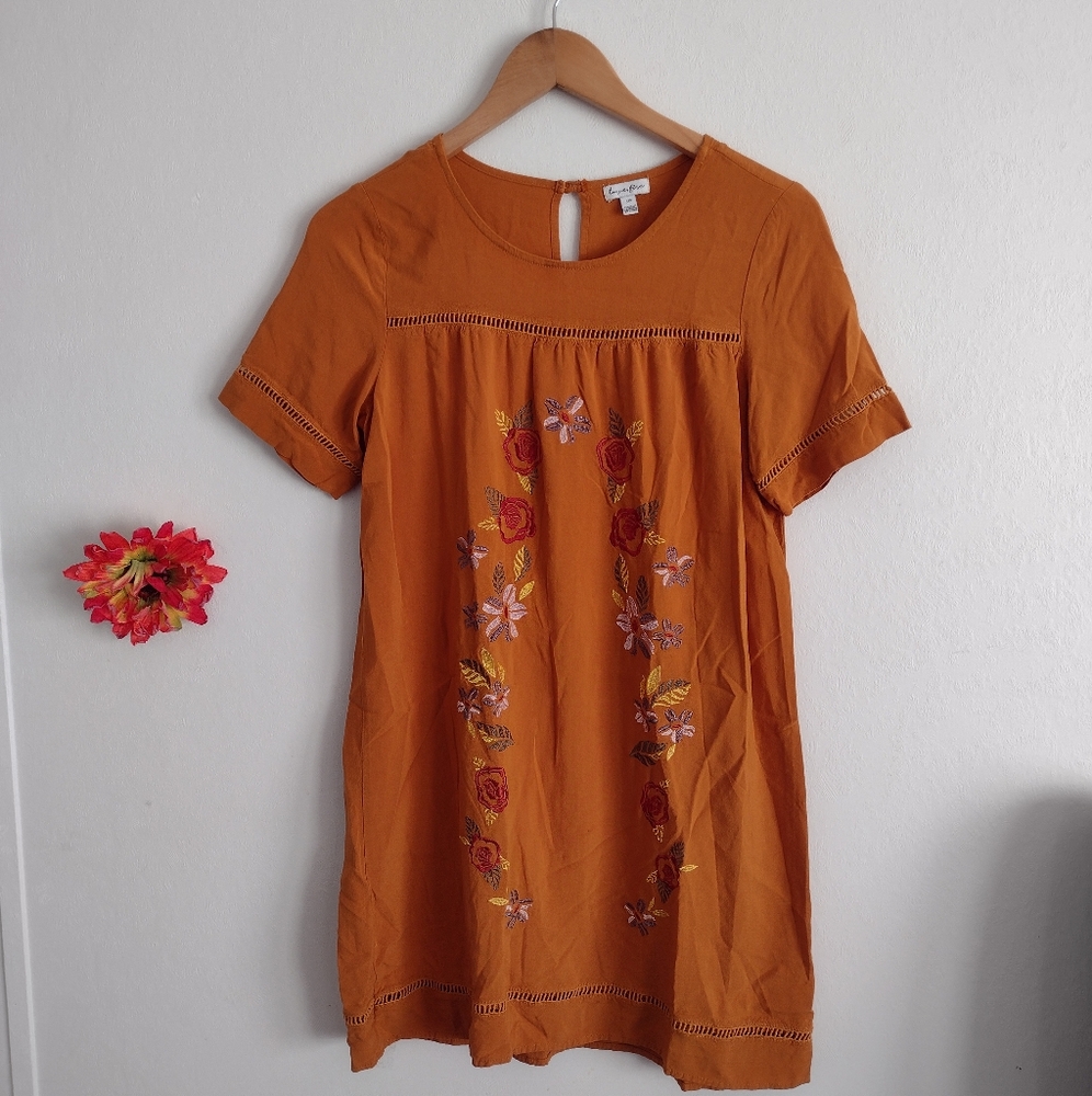 love fire small short sleeve women's floral embroidered tshirt top in mu…